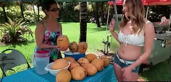  Farmers Market Sluts(Quinn Wilde & Rina Ellis) 01 clip-06